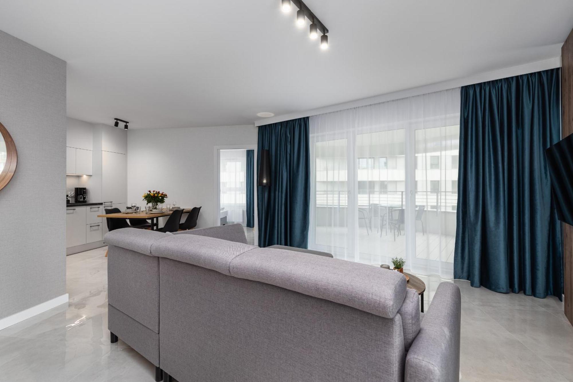 Sun Towers - Parking & Balkon - By Rent Like Apartment