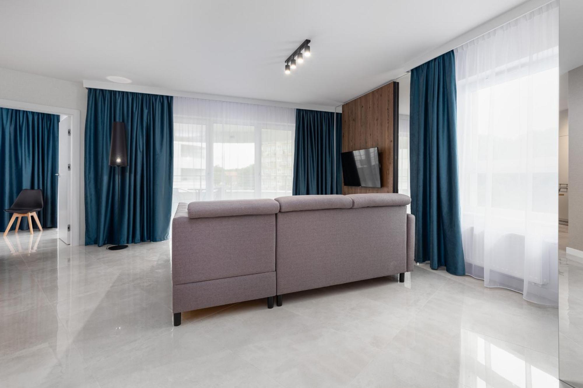Apartment Sun Towers - Parking & Balkon - By Rent Like *