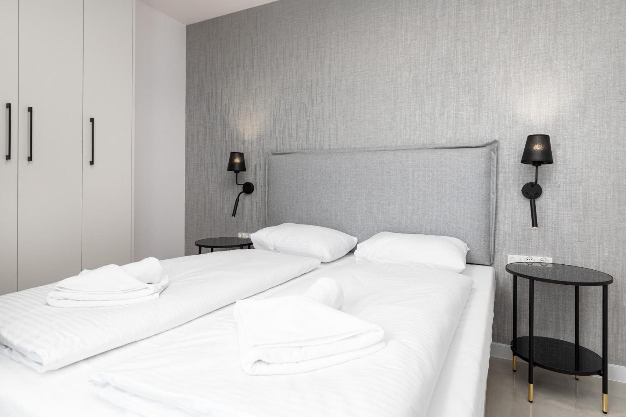 Sun Towers - Parking & Balkon - By Rent Like *