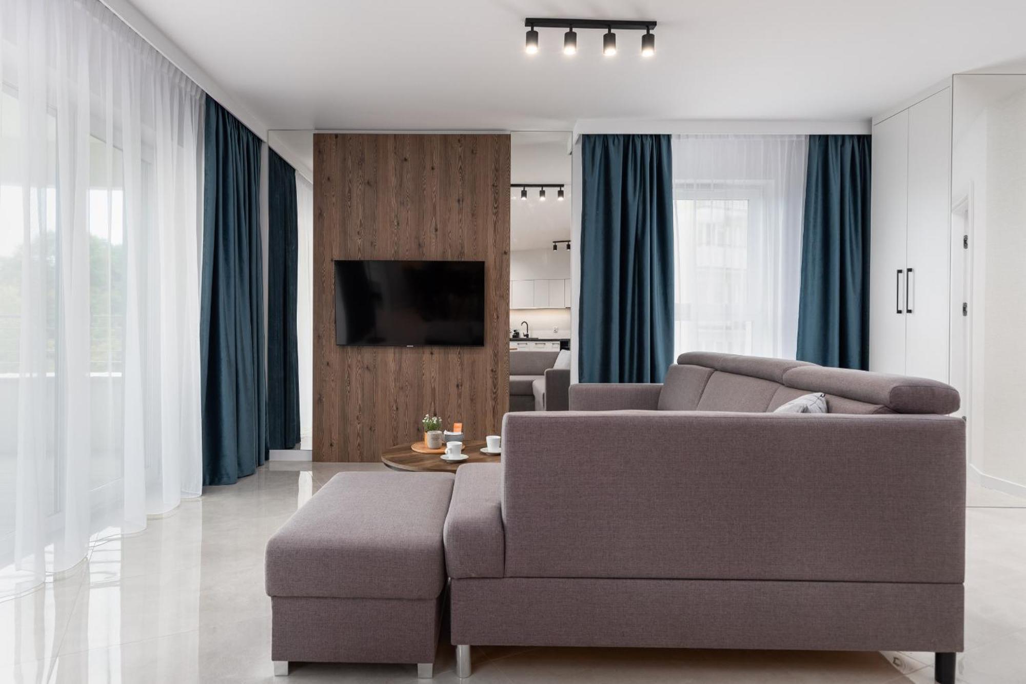 Sun Towers - Parking & Balkon - By Rent Like *