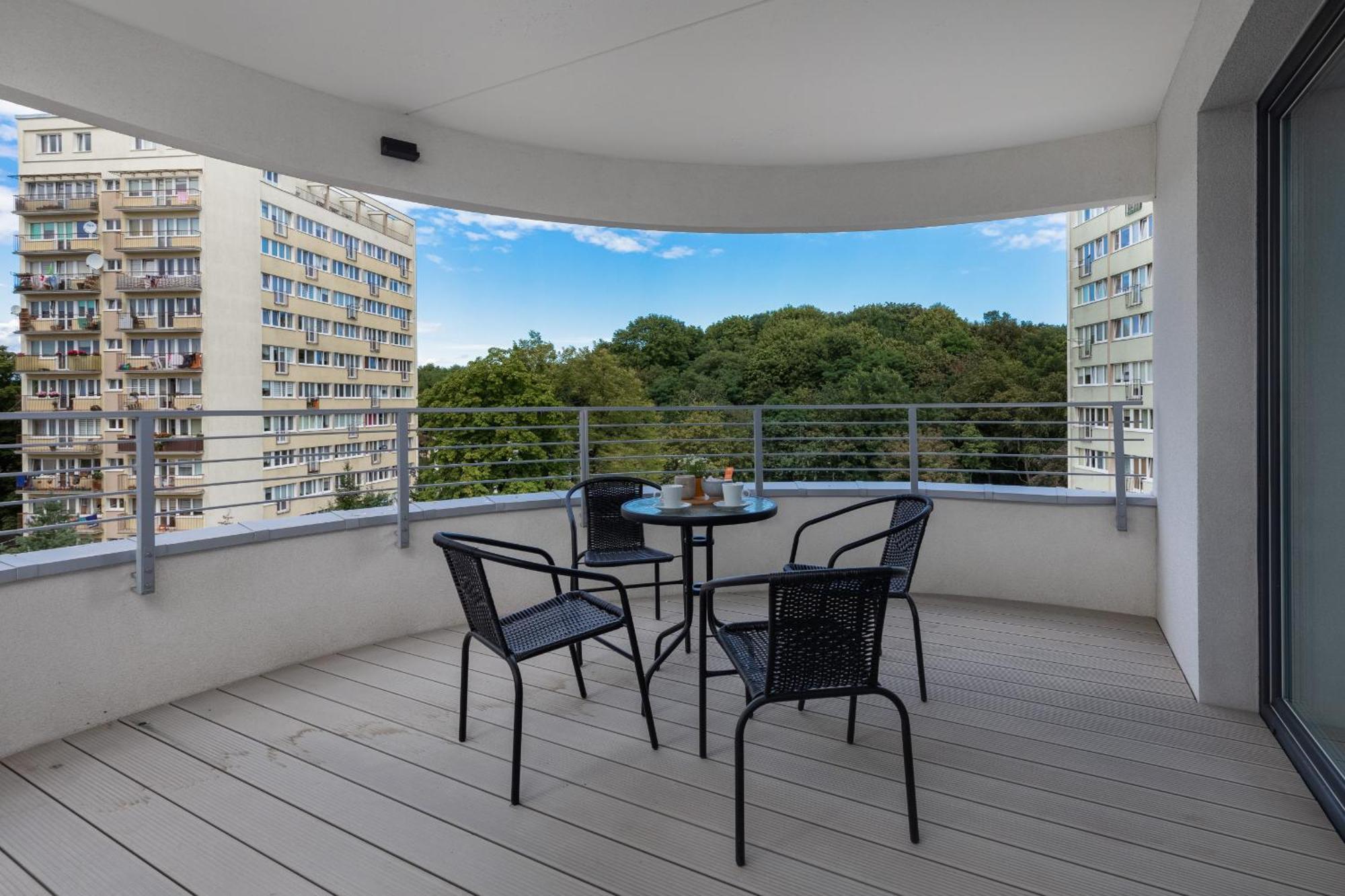 Sun Towers - Parking & Balkon - By Rent Like *