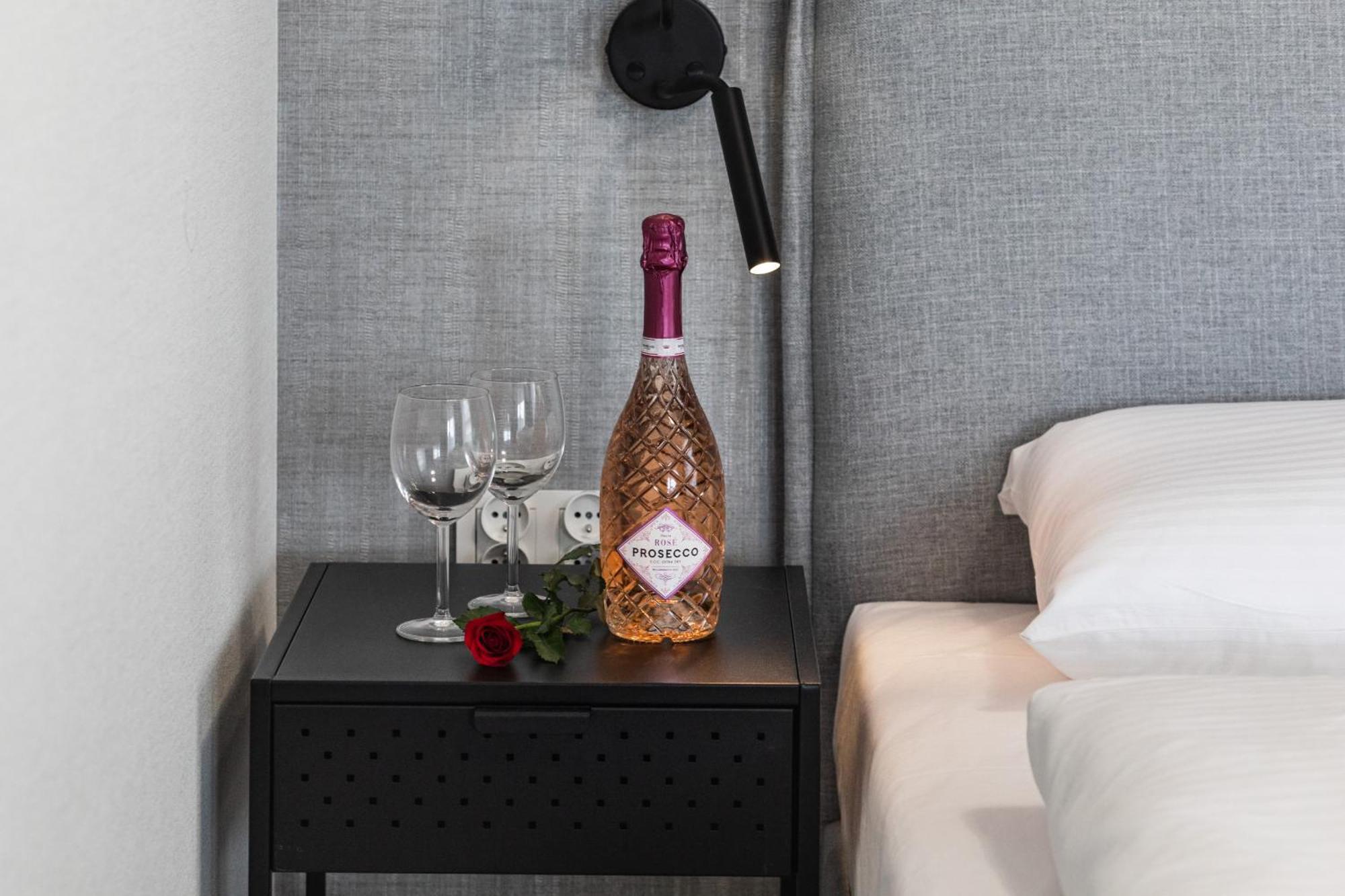 Apartment Sun Towers - Parking & Balkon - By Rent Like